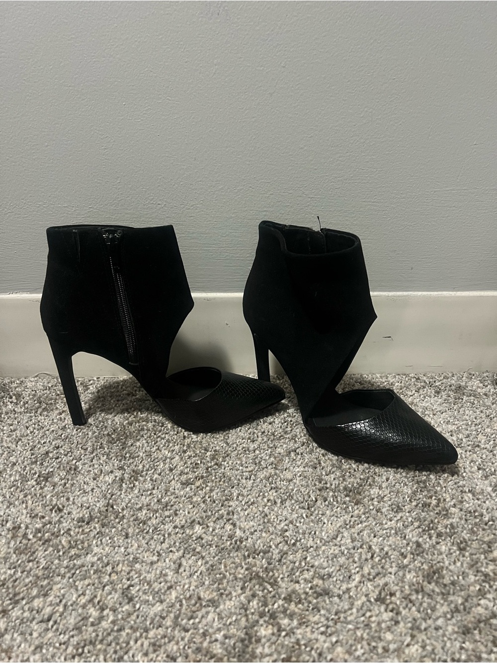 Steve Madden Black Pointed Toe Cutout Stiletto Ankle Boots